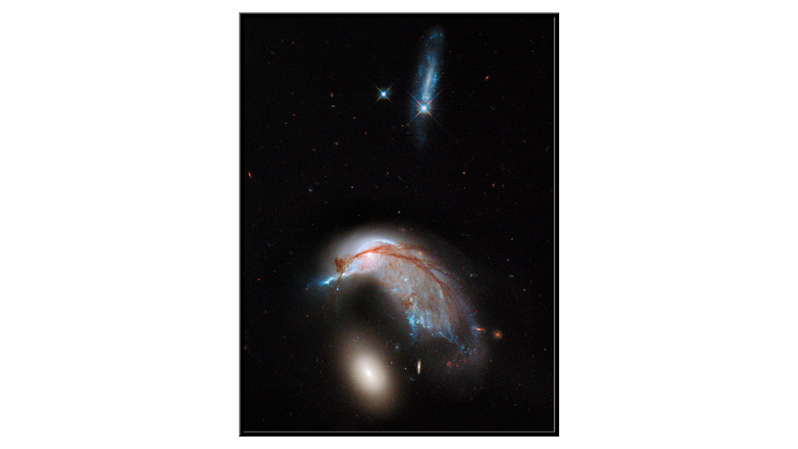 Zderzenie Galaktyki Arp 142